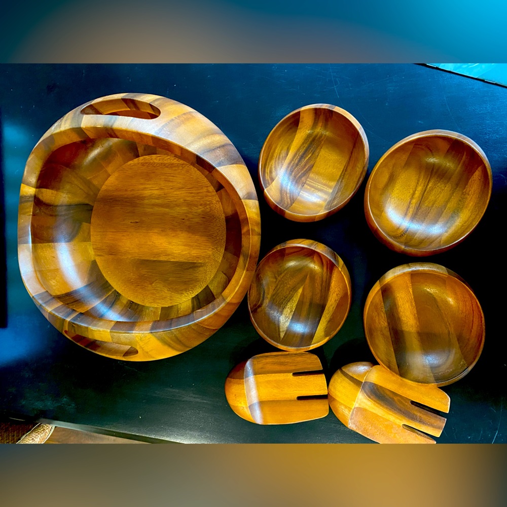 Nambe seven piece acacia wood salad bow set